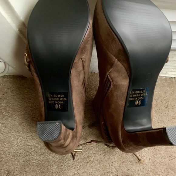 Booties - Picture 5 of 8